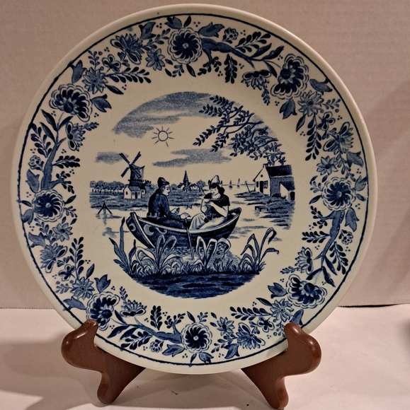 2 Vintage Delf plates, blue and white.  Boch Belgium Delfts Plate. - Picture 10 of 10